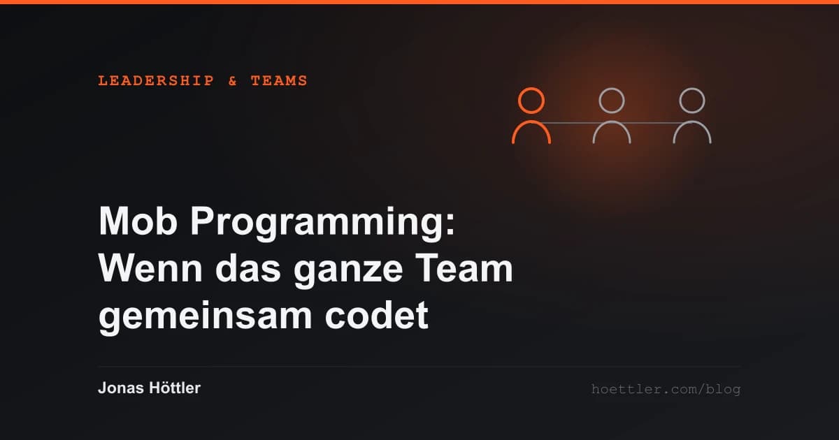 Drei abstrakte Figuren nebeneinander, eine hervorgehoben als Titelbild zum Artikel „Mob Programming: Wenn das ganze Team gemeinsam codet“