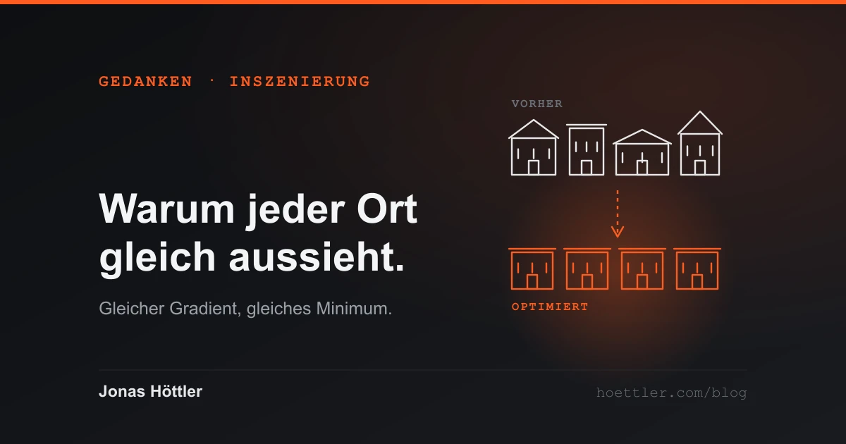 Tuschezeichnung im House-Stil: links eine handgezeichnete Ladenzeile aus lauter verschiedenen Häusern, rechts dieselbe Zeile als perfektes Raster identischer Kästen.